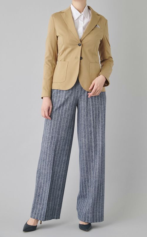 ライトジャージスリムフィットジャケット