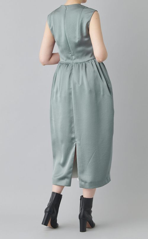 ウエストギャザードレス