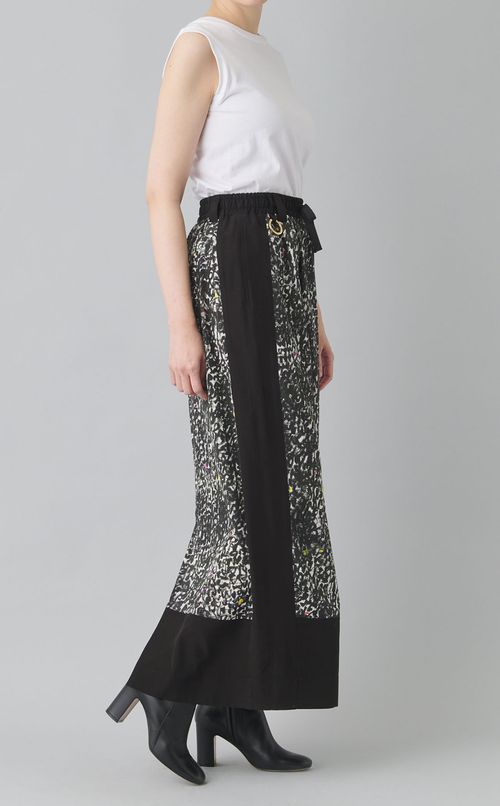 プリントブロックラインスカート