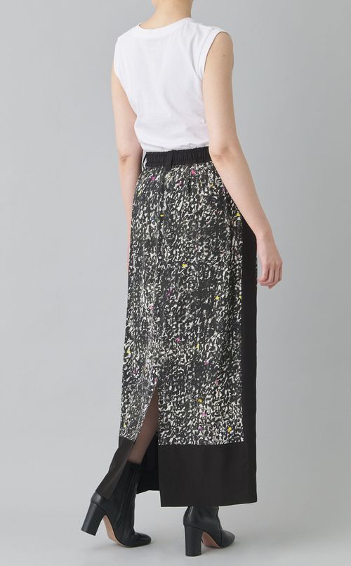 プリントブロックラインスカート