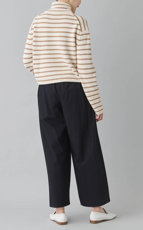 ボーダーハイネックニット