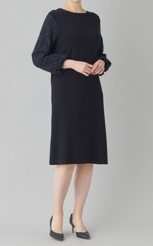 レーススリーブニットワンピース