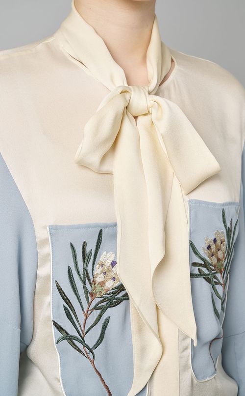 【reADdress】エンブロイダリーブラウス