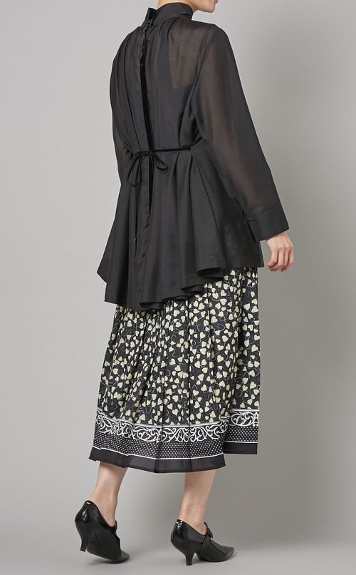 2wayハイネックフレアブラウス