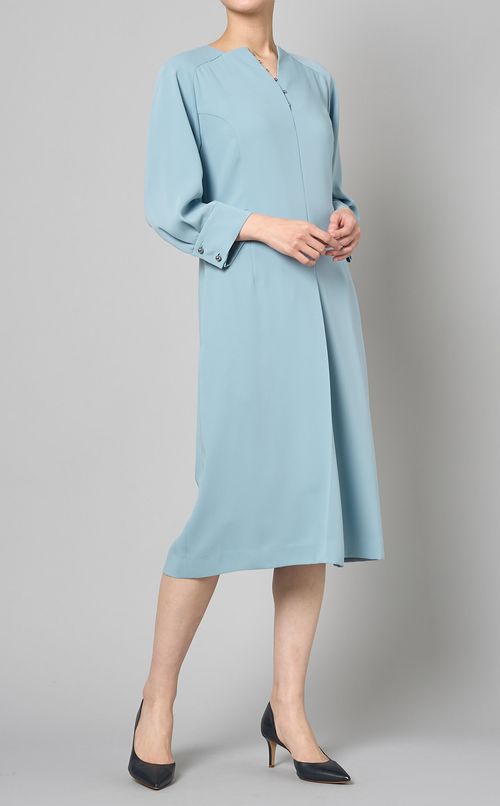 フロントタックIラインワンピース