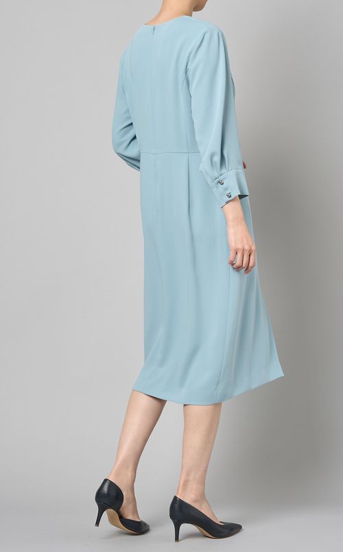 フロントタックIラインワンピース