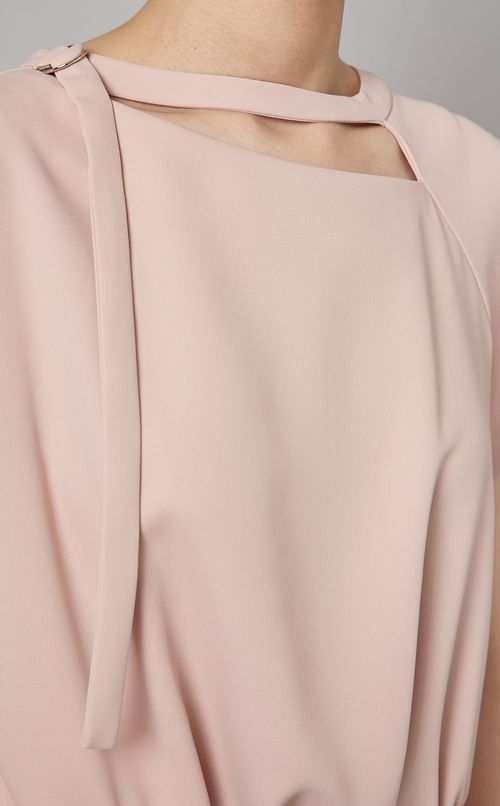 パウダリークロスハーフスリーブドレス