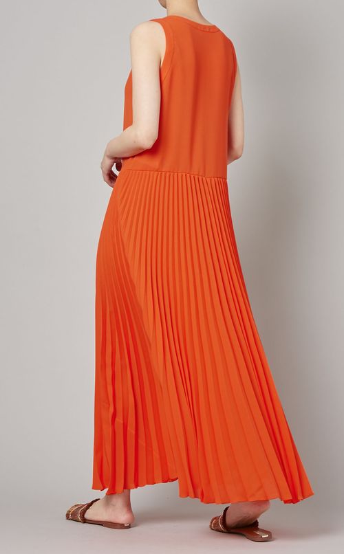 セーブルノースリーブプリーツドレス