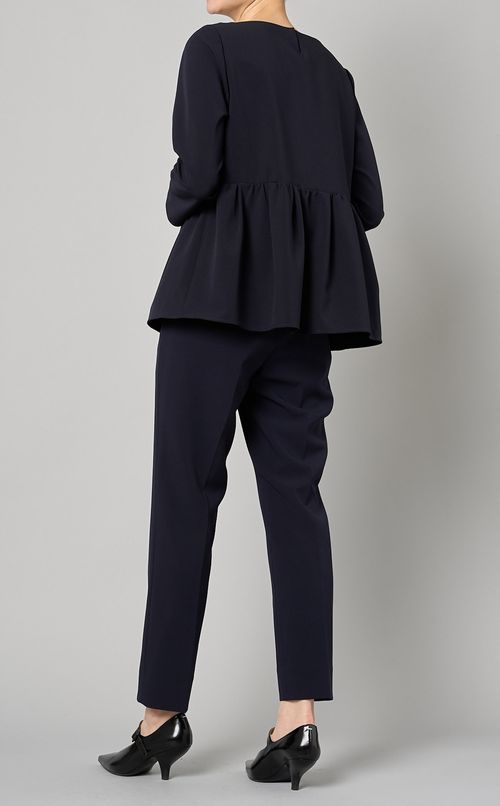 ペプラムプルオーバーブラウス