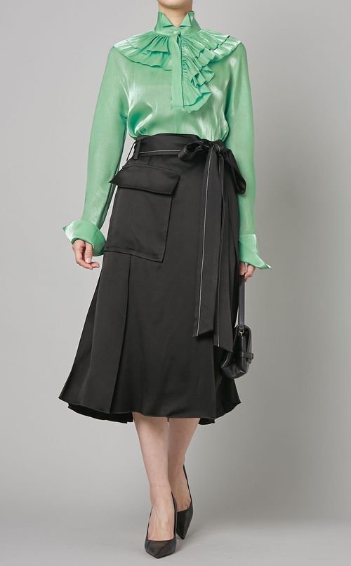 シアークレープラッフルネックブラウス