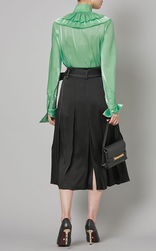 シアークレープラッフルネックブラウス