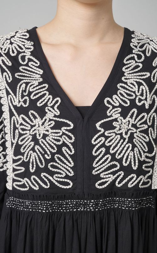 エンブロイダリーパフスリーブワンピース