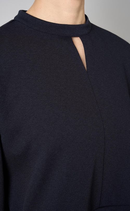 ジャージースリットネックプルオーバー