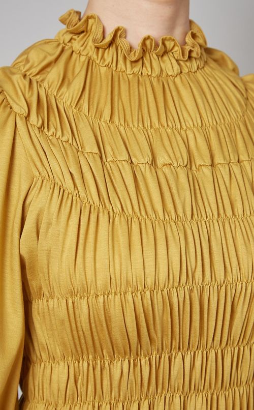 シャーリングワンピース