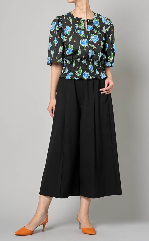 フラワープリントシャーリングブラウス