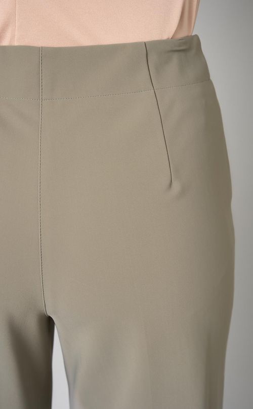 ストレッチポンチワイドパンツ