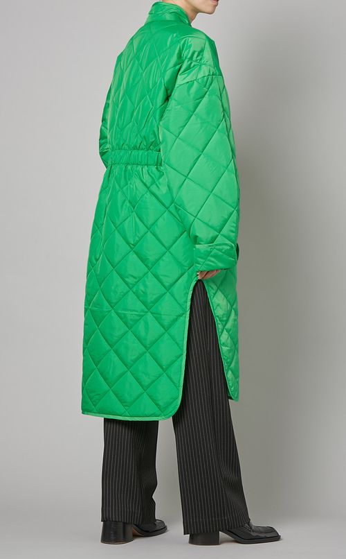 スタンドカラーキルティングコート