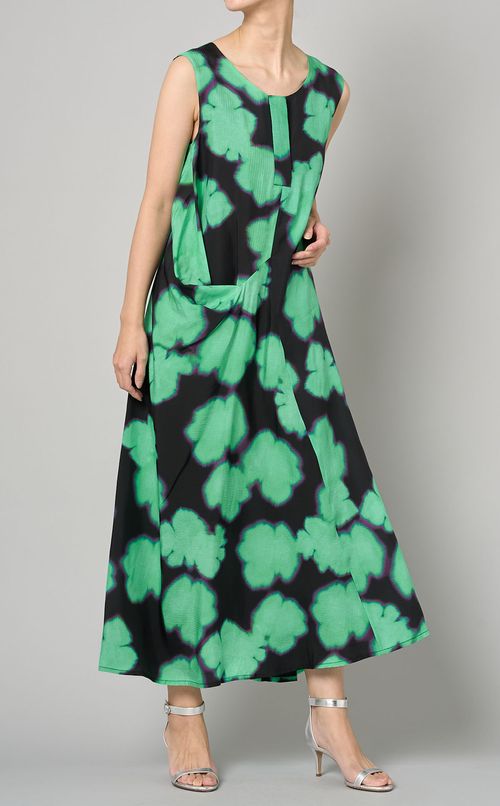 リーフプリントノースリーブワンピース