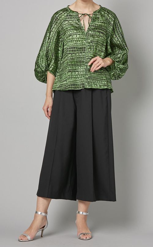 シャイニークレープギャザーブラウス