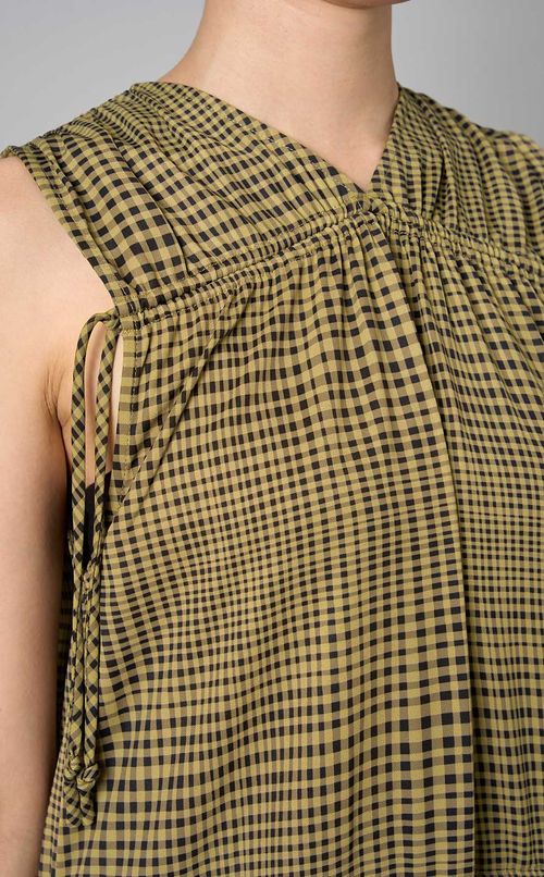 チェックプリーツノースリーブドレス