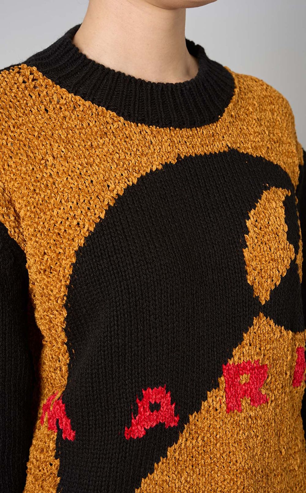 ロゴクルーネックニットプルオーバー