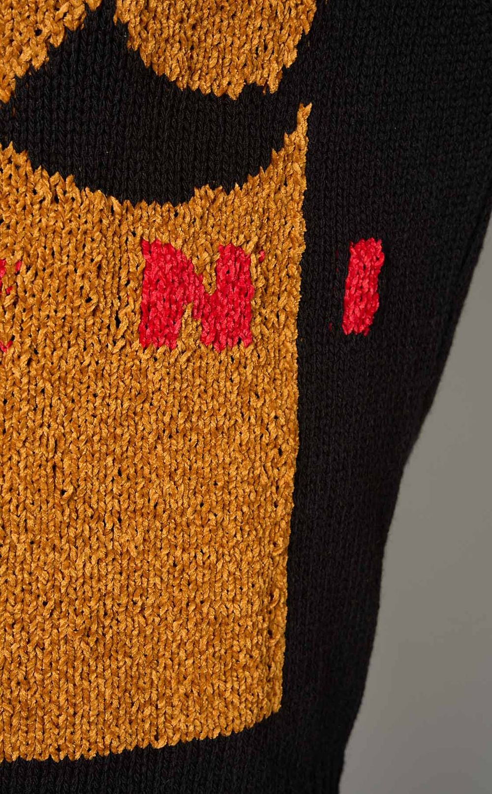 ロゴクルーネックニットプルオーバー