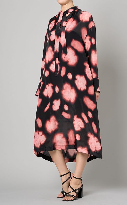 リーフプリントギャザーネックワンピース