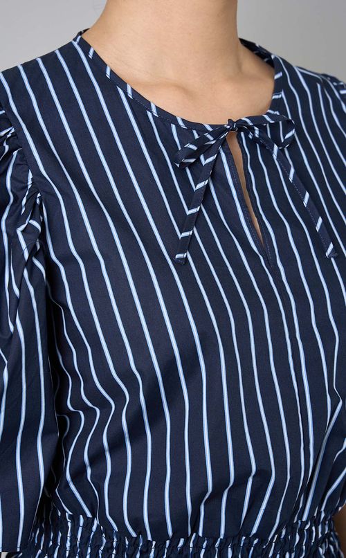 ピンストライプシャーリングブラウス