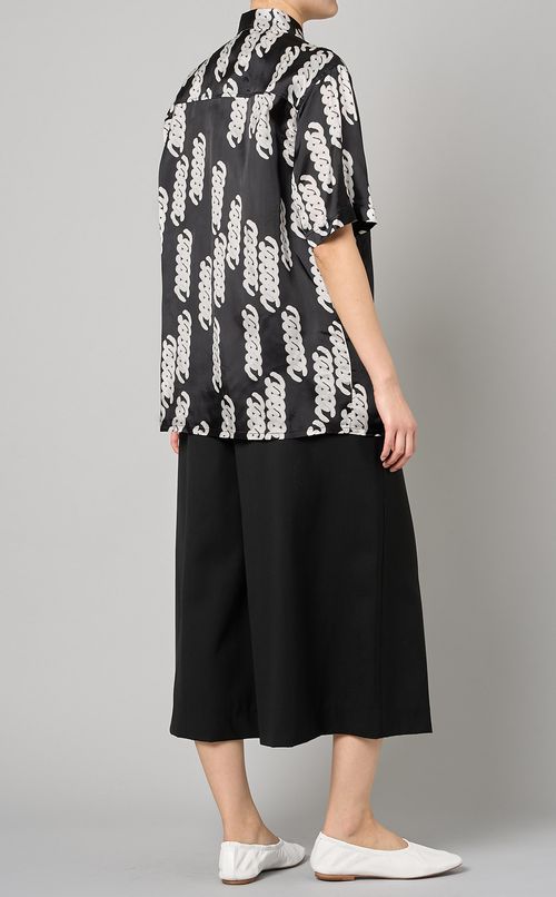 チェーンプリントショートスリーブシャツ