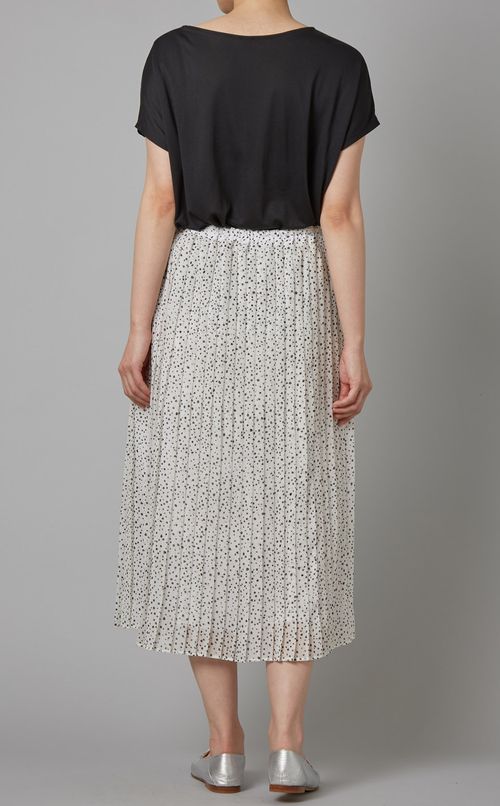 ランダムドットプリーツスカート