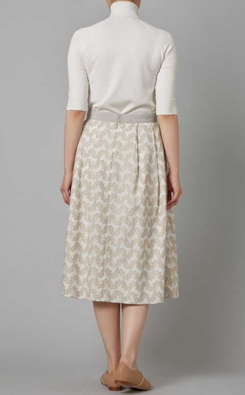 タックギャザー刺繍スカート