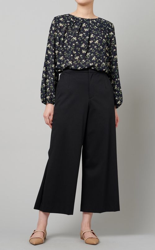 ストレートワイドパンツ