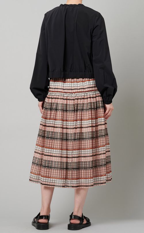 ストレッチノーカラーブルゾン