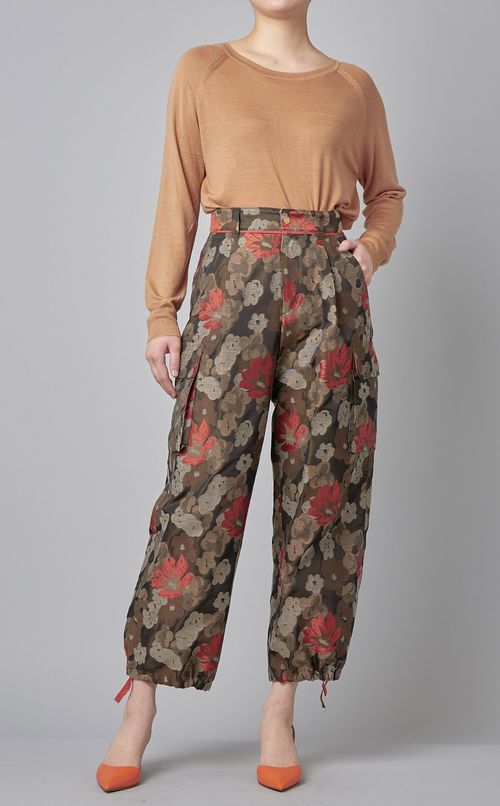 カモフラージュ柄カーゴパンツ