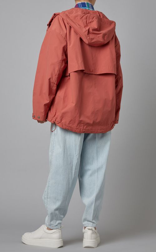 ナイロンウィンドブレーカー