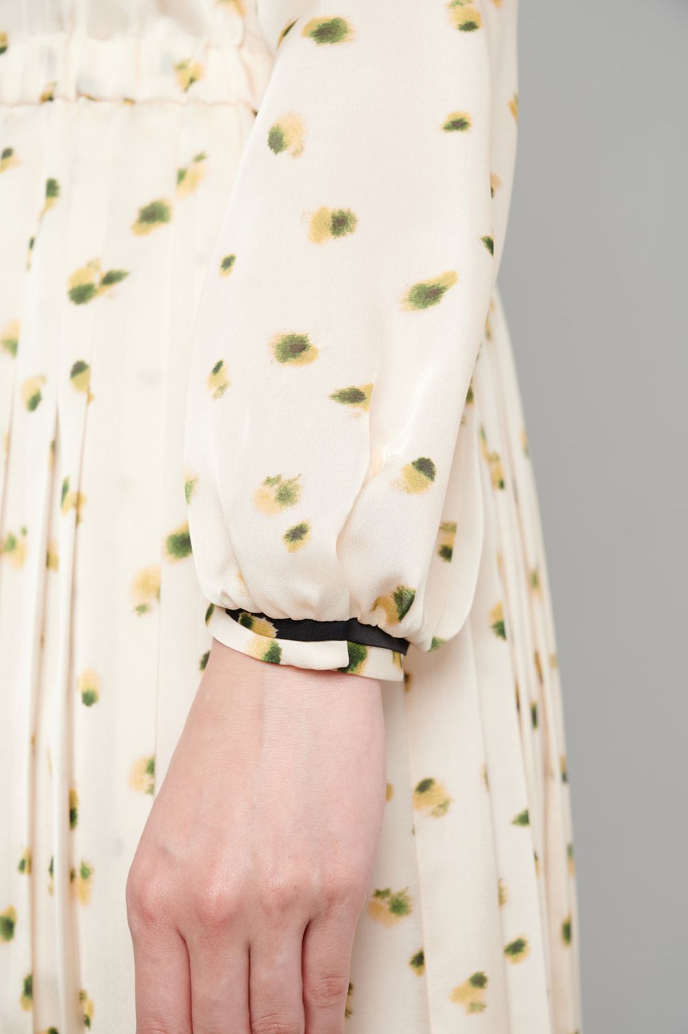 配色ヘムプリーツワンピース