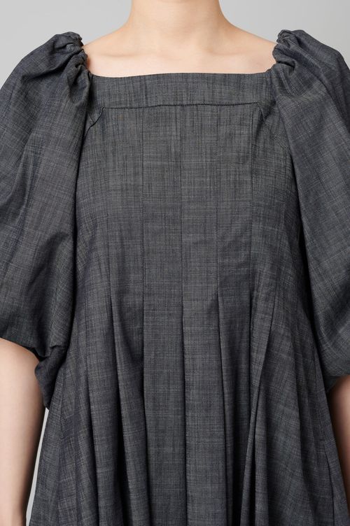 ボリュームスリーブワンピース