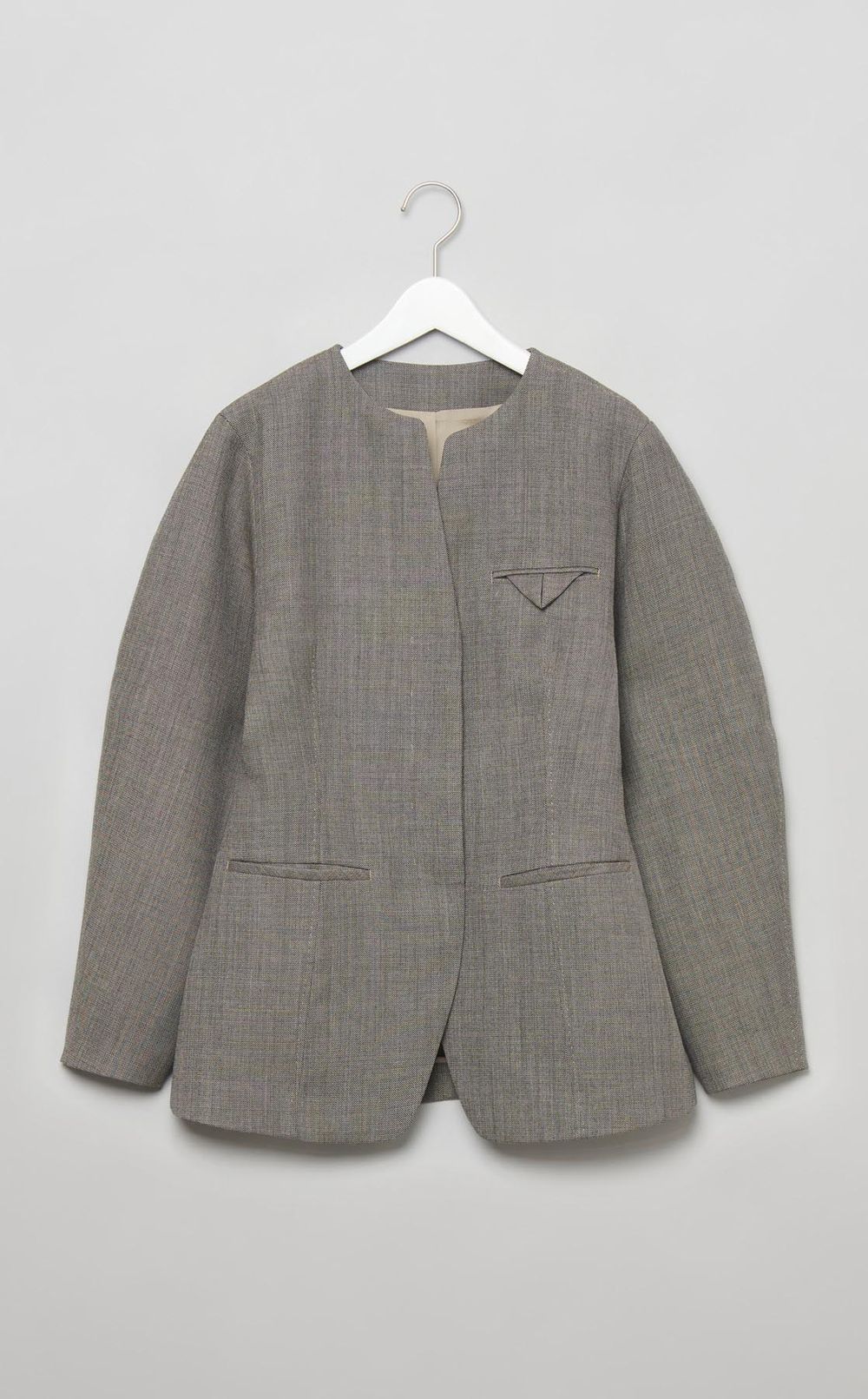 ノーカラーコンストラクティブ