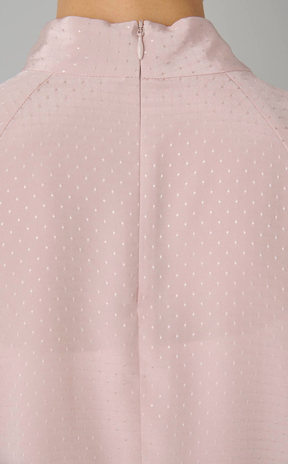 ドットドビースタンドネックブラウス