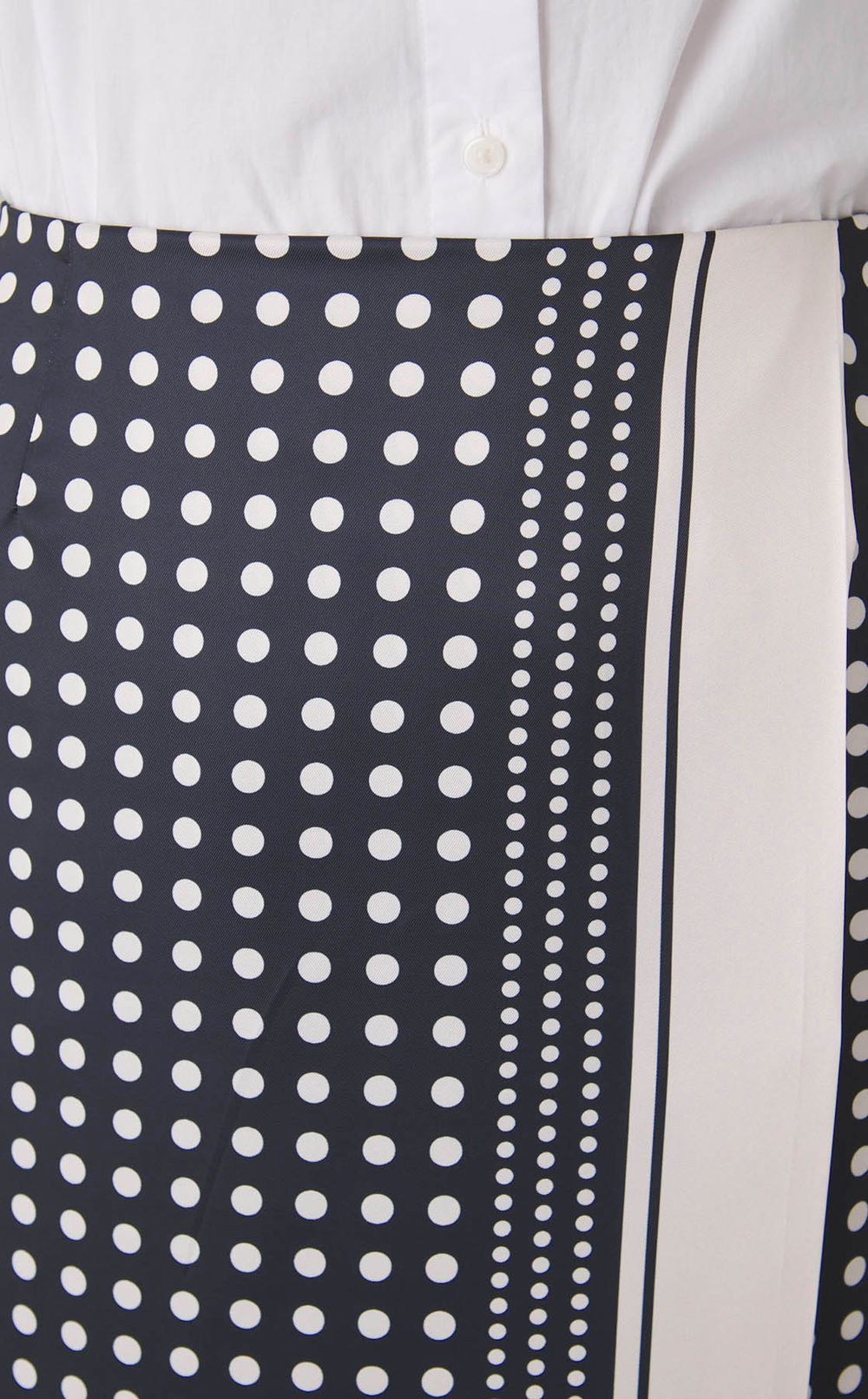 ドット柄ラップディテールスカート
