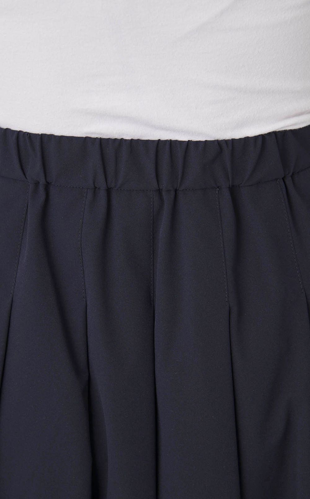 撥水タックフレアスカート