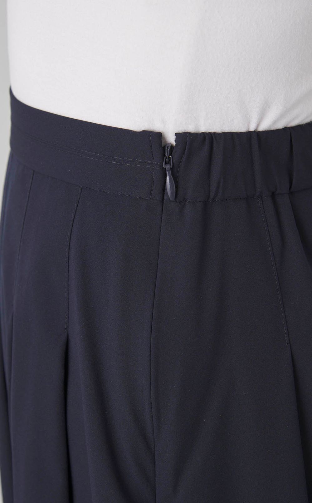 撥水タックフレアスカート