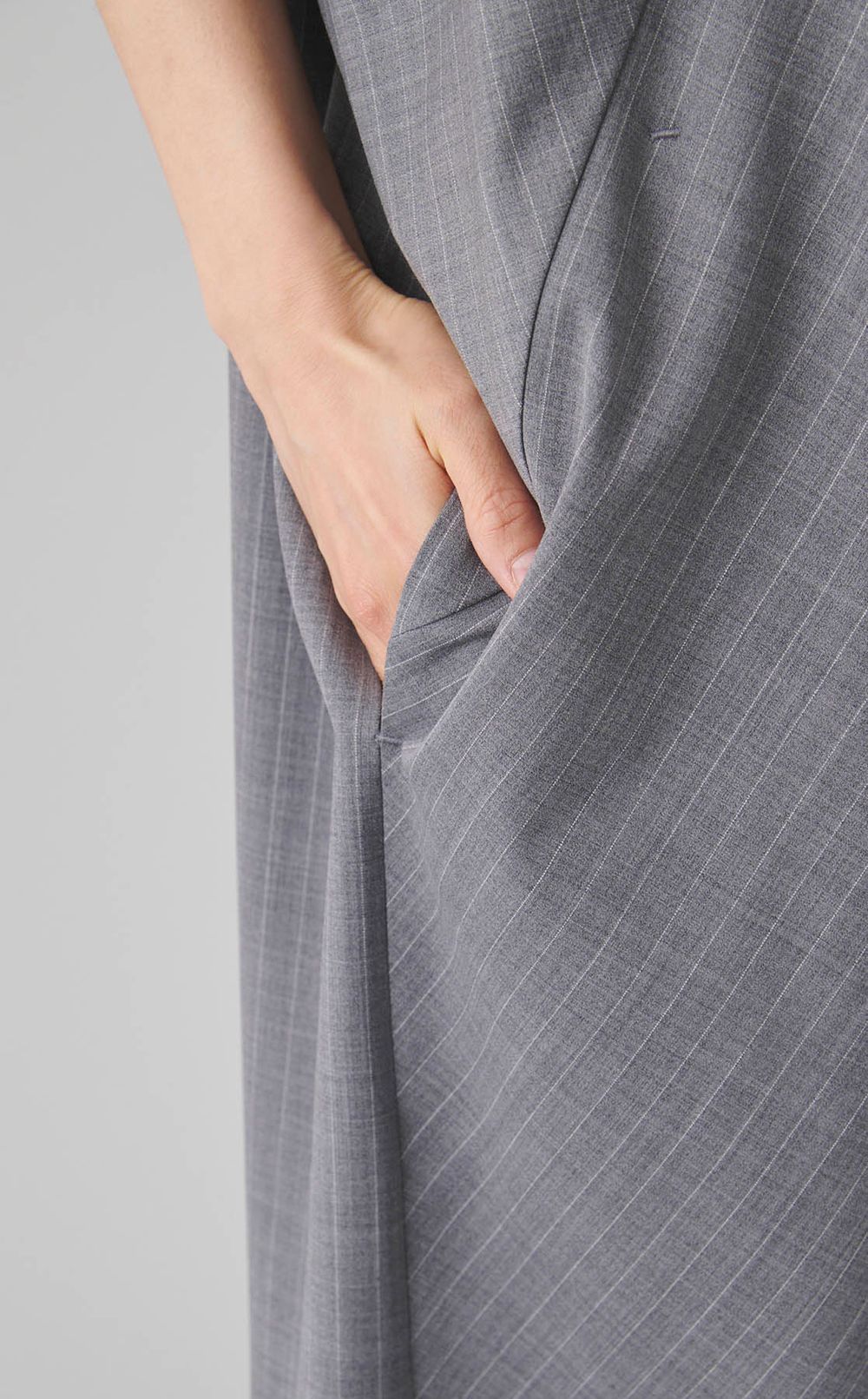 ストライプサテンバイアスワンピース