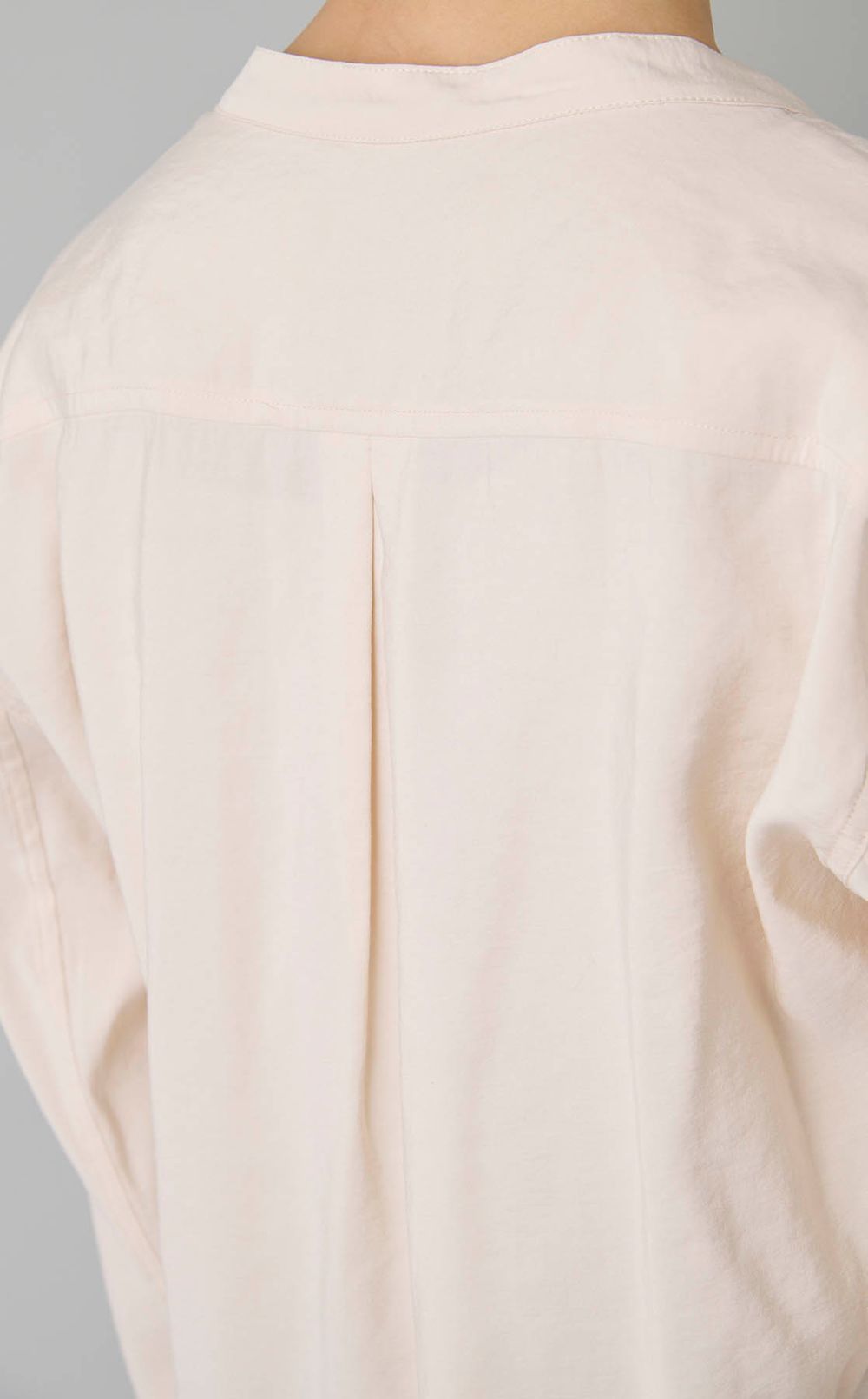 ドレープネックオーバーサイズシャツ