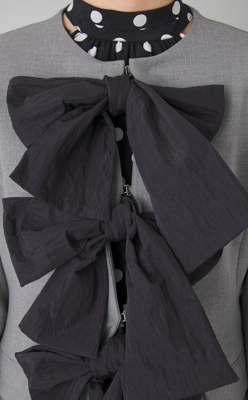 ノーカラーリボンジャケット