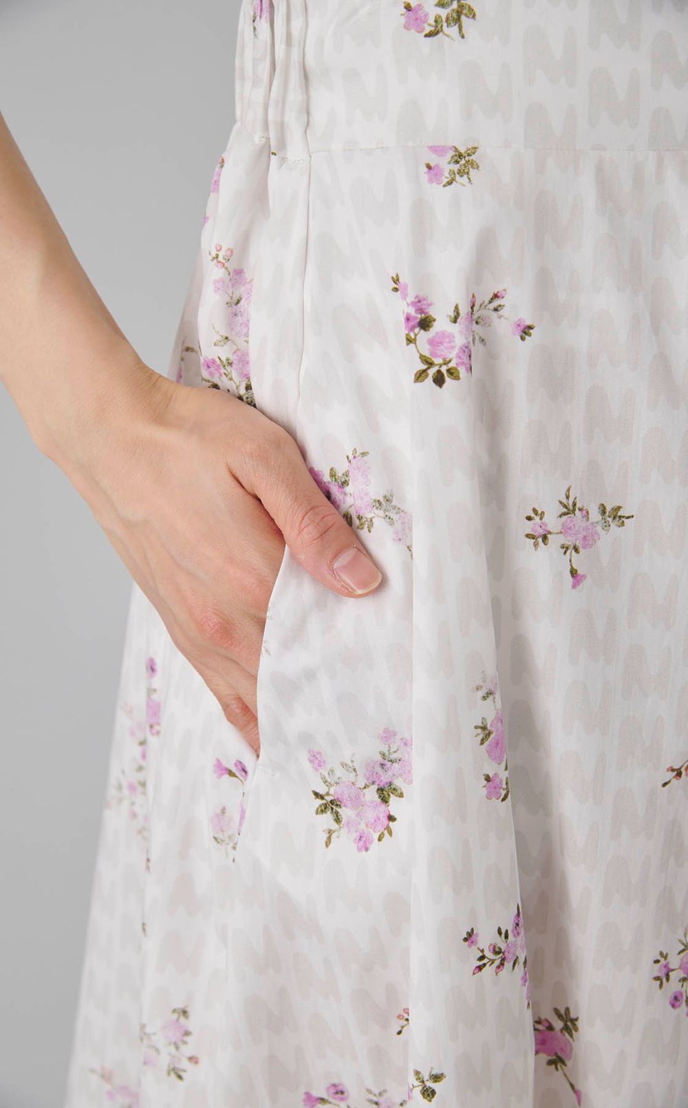 フラワーロゴプリントギャザースカート