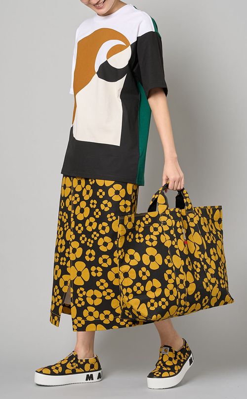 フラワープリントスリットスカート