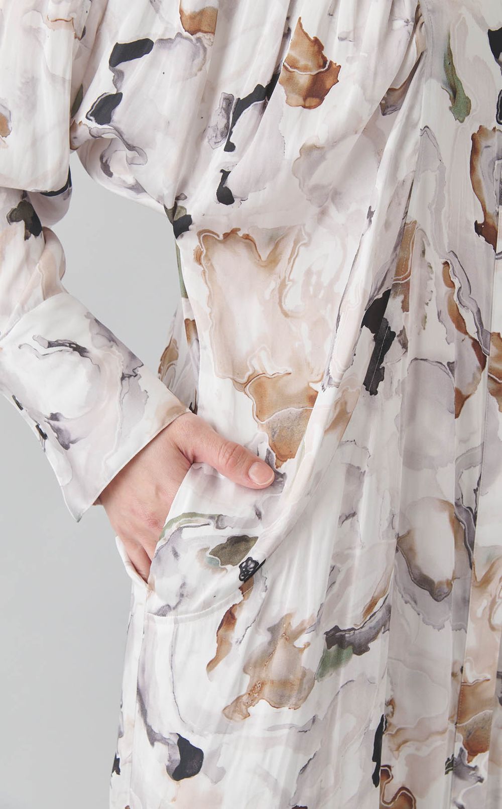 ボタニカルプリントマキシワンピース