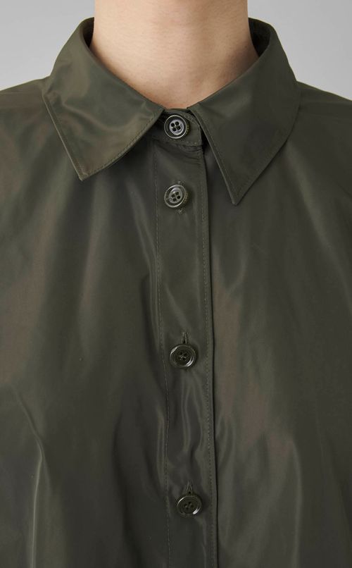 ナイロンタフタドルマンブラウス