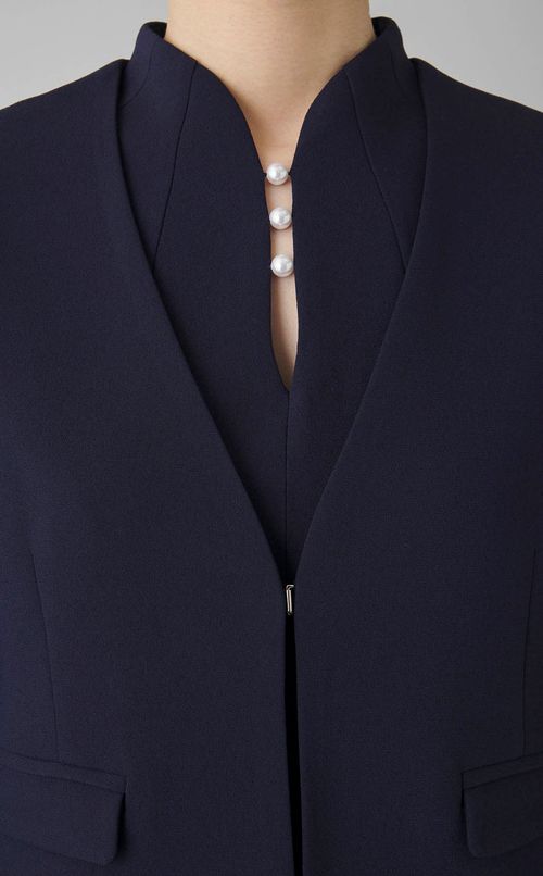 ノーカラーケープジャケット